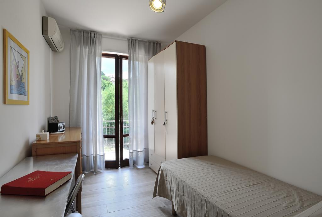 Casarimidia Apartment Perugia Room photo